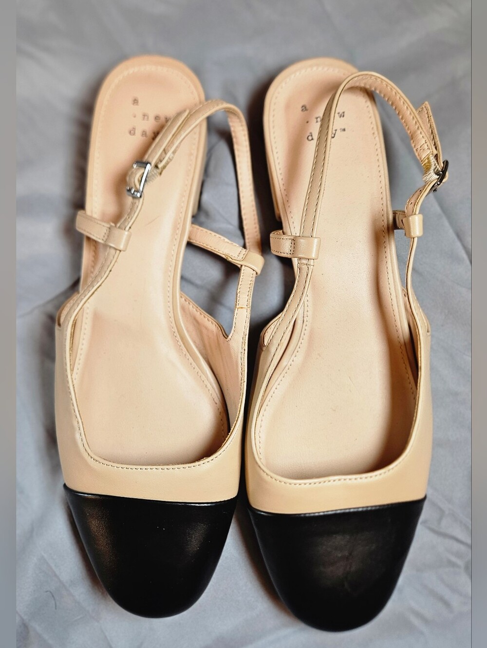 NWOT A New Day Womens Cream & Black Closed Toe Slingback Flat Shoe Size 9.5